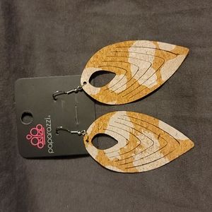 Paparazzi Cork Cabana White Earring